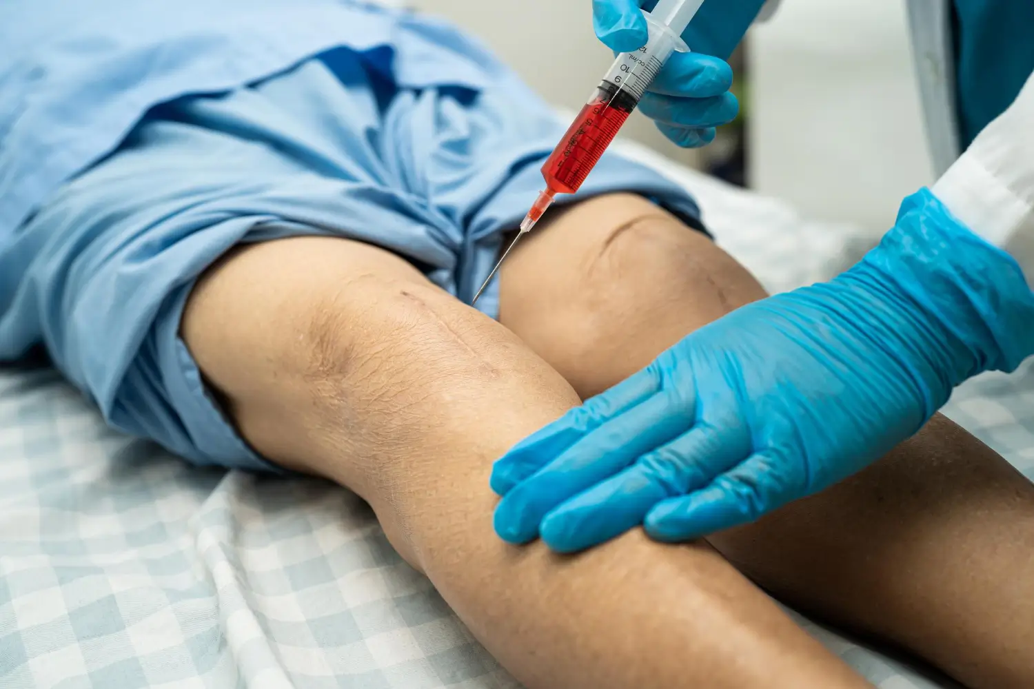 injecting the right knee