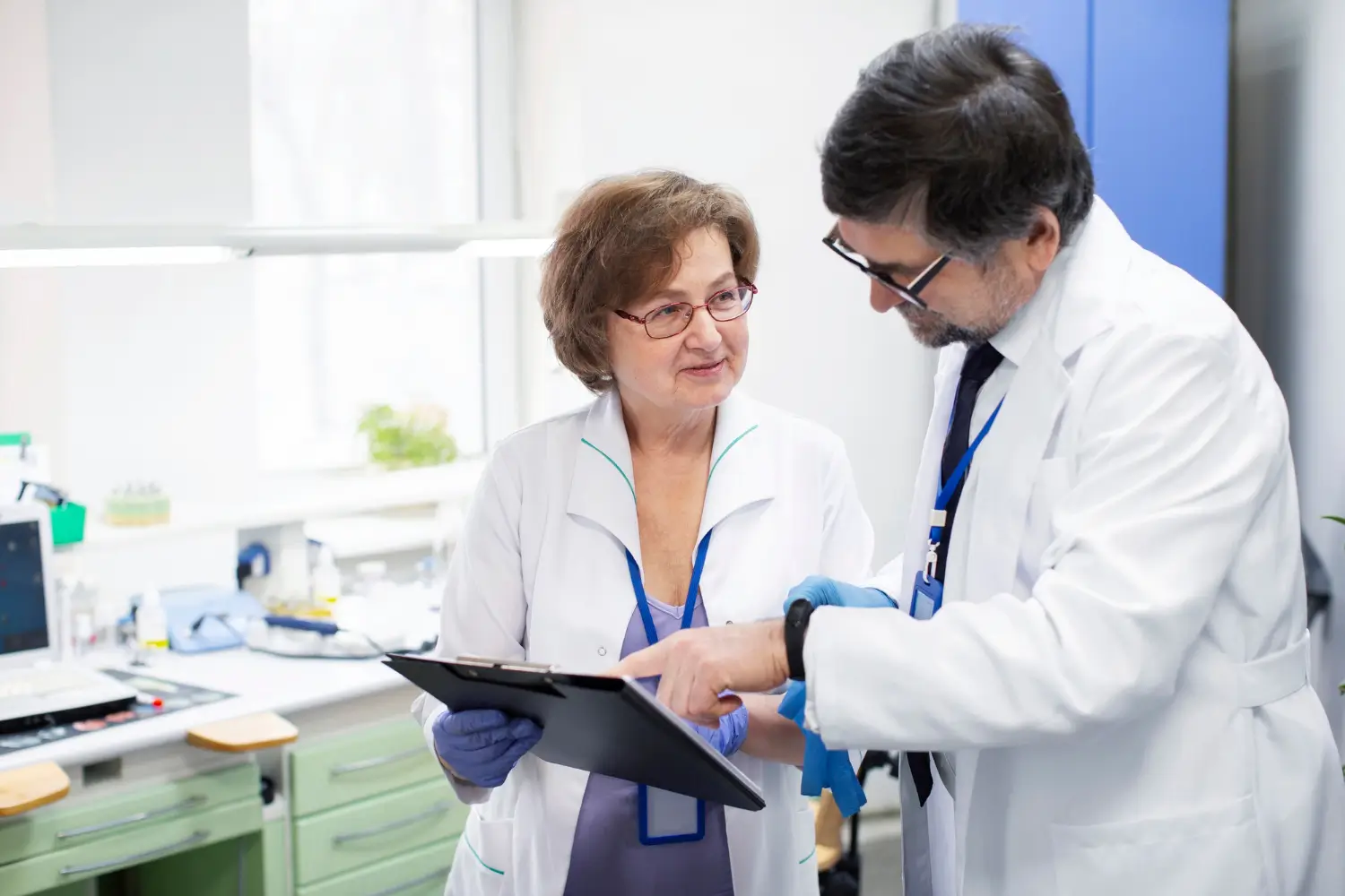 doctors discussing the results of treatments