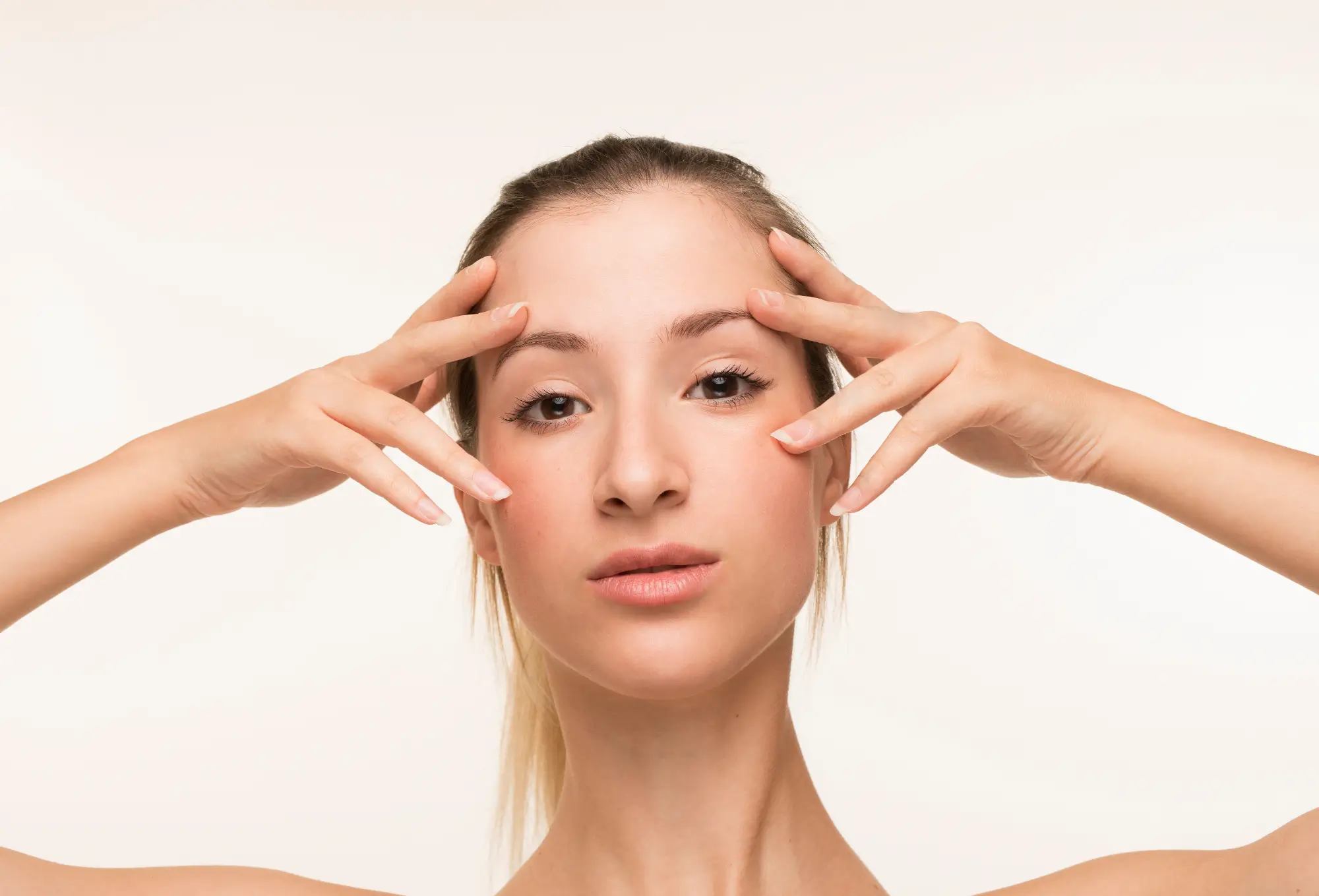 Woman with rejuvenated under eyes.