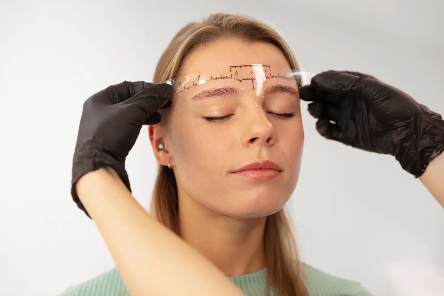 measuring the brows